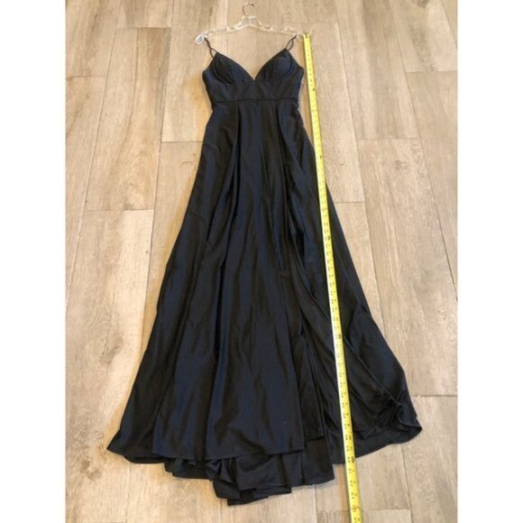 NWOT IEENA FOR MAC DUGGAL Halter slit black Gown dress Size 4 - Picture 4 of 8